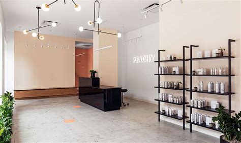 I Tried Botox at Peachy, the New Wrinkle Studio In。